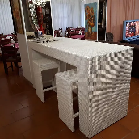 Hotell Emanuela 2*