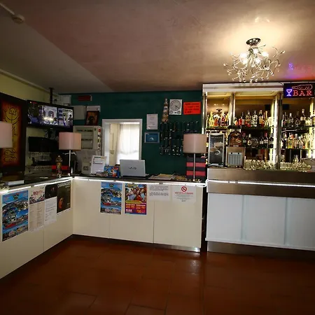 Emanuela Hotel
